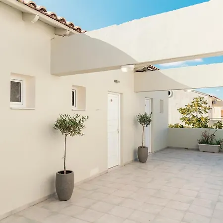 Lägenhetshotell Olive Grove Beachfront & Seaview (adults Only) Kávos