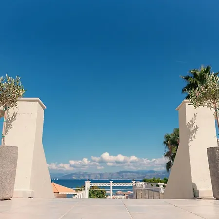 Lägenhetshotell Olive Grove Beachfront & Seaview (adults Only)